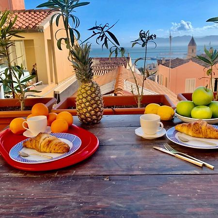 Oasi Urbana Con Terrazza E Vista Appartement Cagliari Buitenkant foto