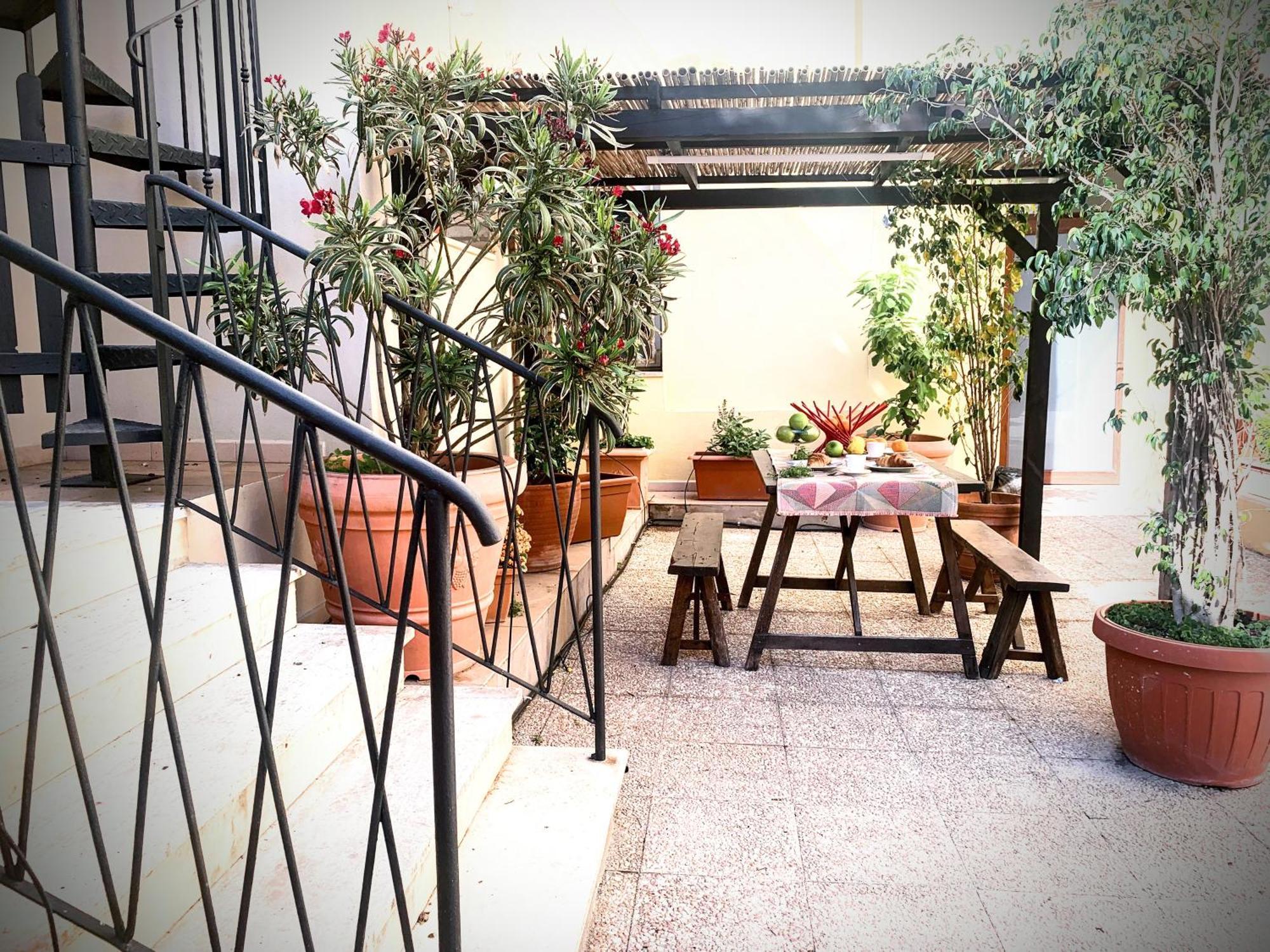 Oasi Urbana Con Terrazza E Vista Appartement Cagliari Buitenkant foto