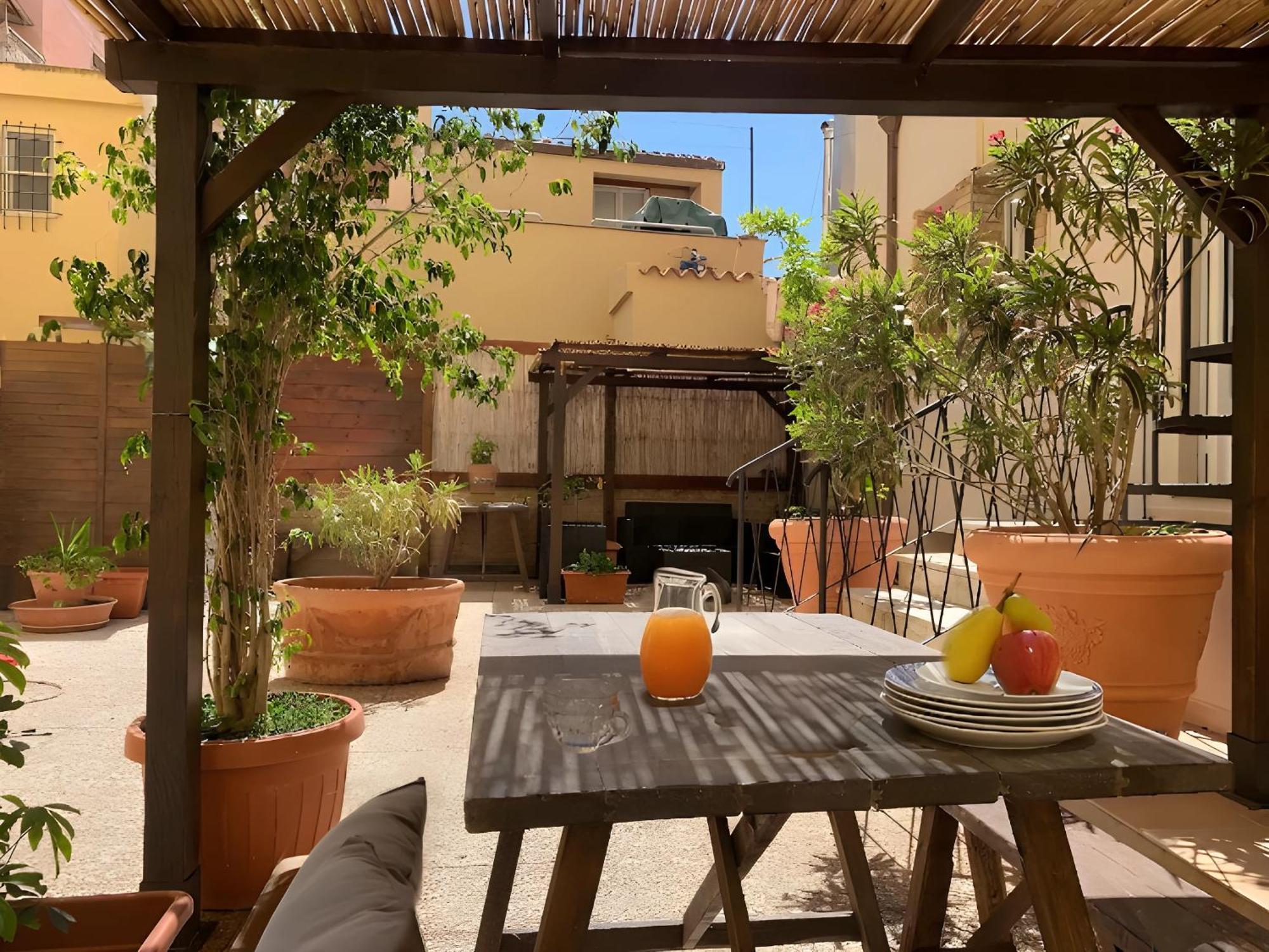 Oasi Urbana Con Terrazza E Vista Appartement Cagliari Buitenkant foto