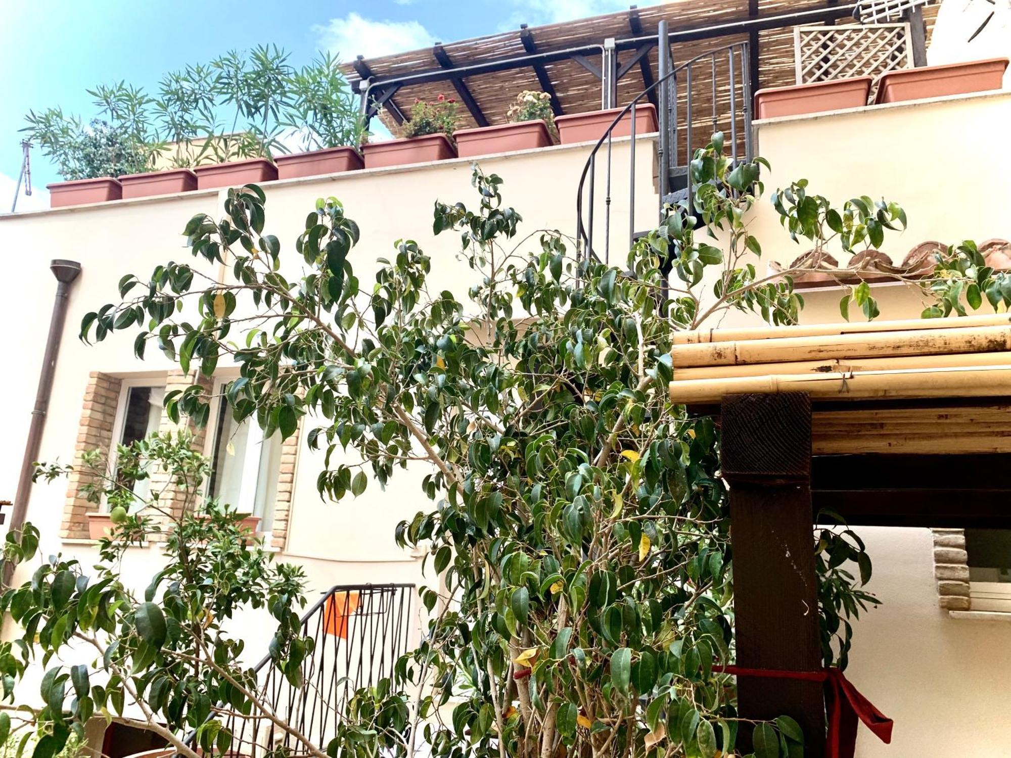 Oasi Urbana Con Terrazza E Vista Appartement Cagliari Buitenkant foto